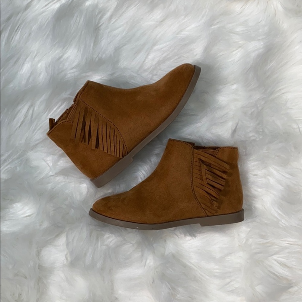 Old Navy Toddler girl Tan Fringe Booties